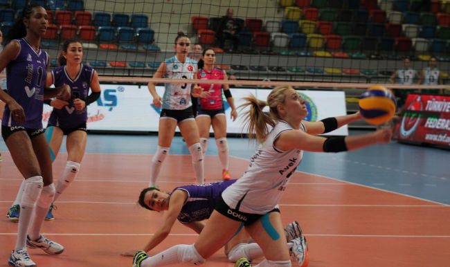 Bursa Büyükşehir Belediyespor-Çanakkale Belediyespor: 3-1