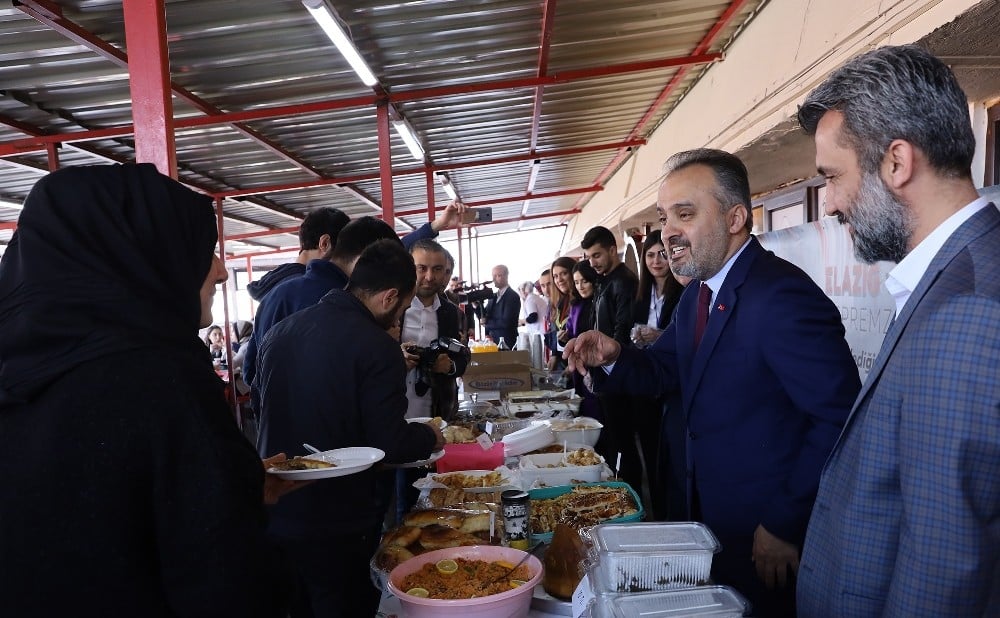 Bursa depremzedeler için tek yürek 
