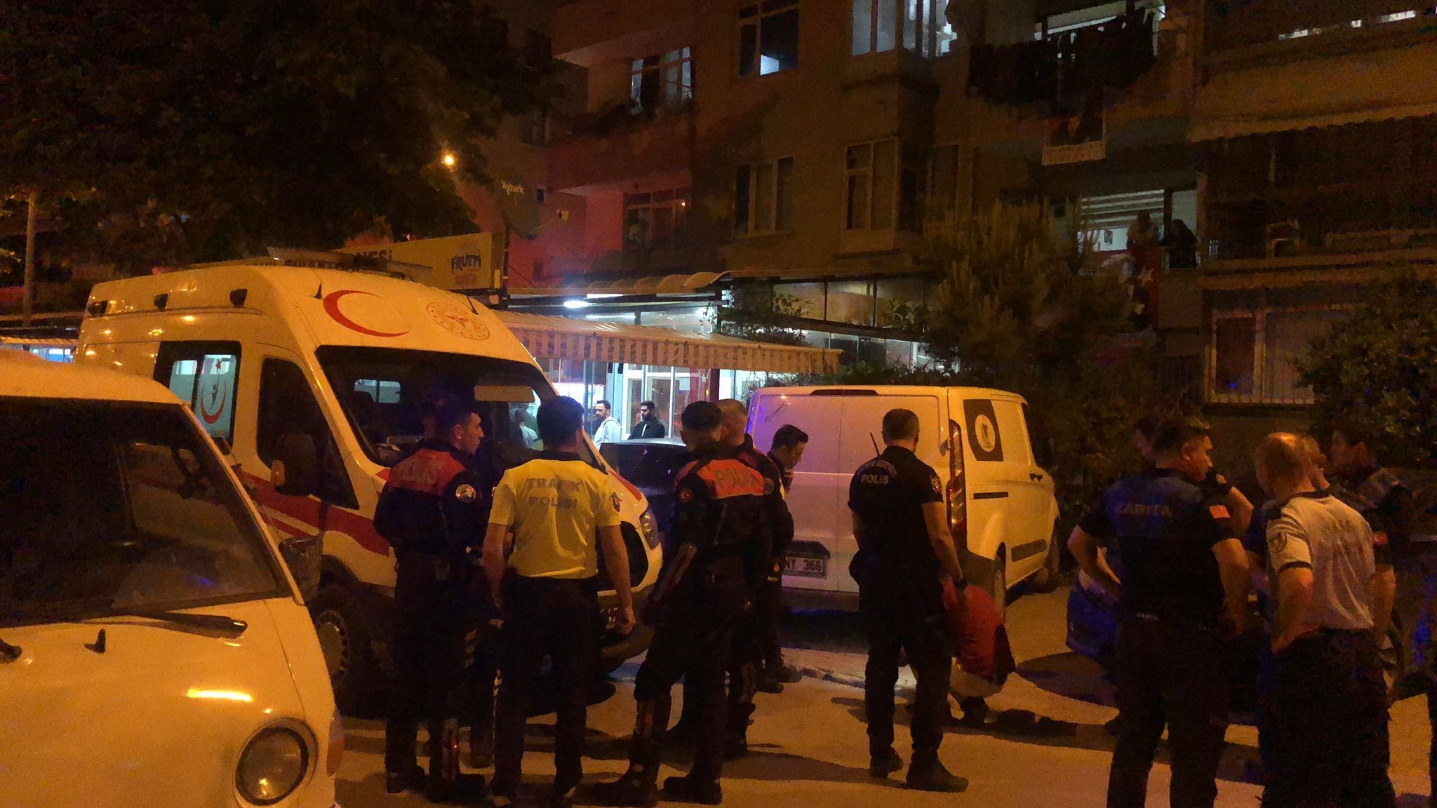 Bursa Gemlik’te silahlı kavga! Ailelerin gözü önünde kan döküldü