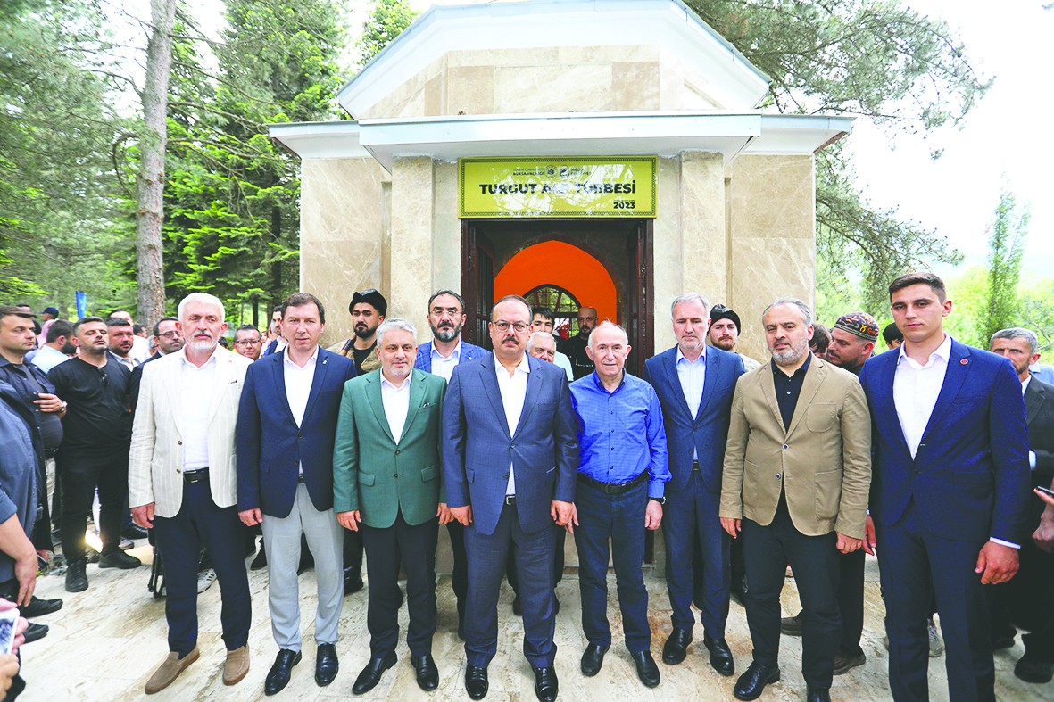 Bursa İnegöl’de Turgut Alp’e torunlarından vefa