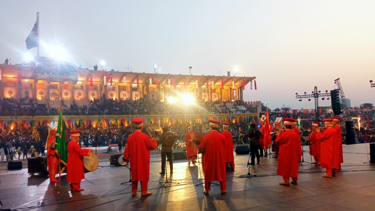 Bursa Mehter Takımı Pakistan’da coşkuyla karşılandı
