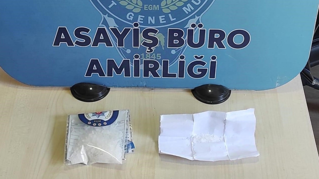 Bursa Orhangazi’de ‘dur’ ihtarına uymayan araçtan uyuşturucu çıktı