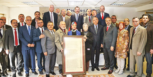 Bursa sevdalısı ‘Milli Şair’e Bursalı vefası