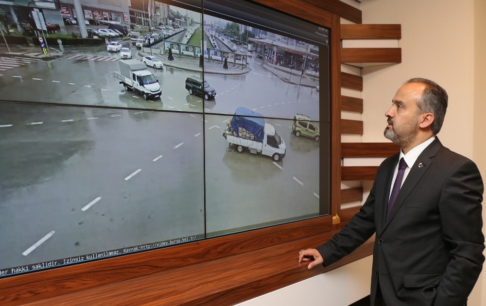 Bursa, trafikte 2 yılda 141 kentin önüne geçti 
