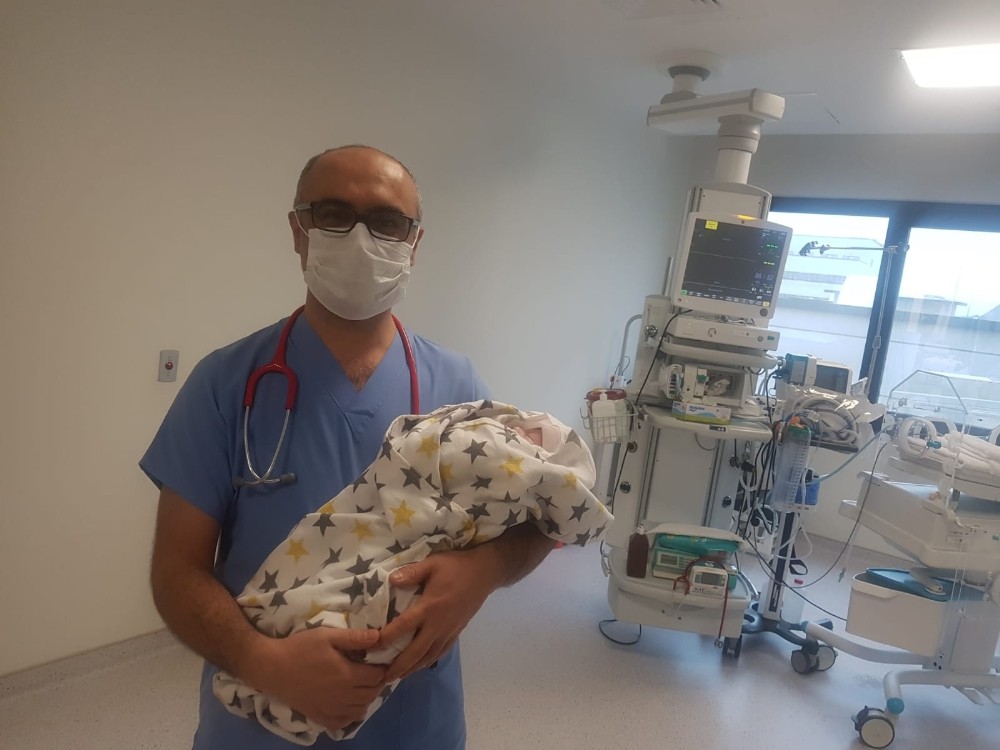 Bursa’da 18 günlük bebek korona virüsü yendi 