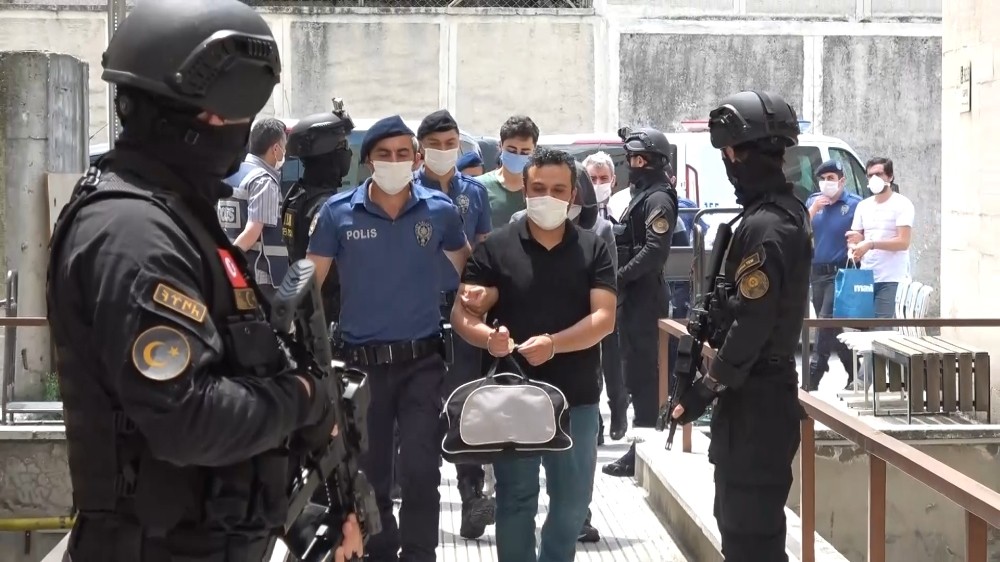 Bursa’da 23 FETÖ şüphelisi adliyeye sevk edildi 