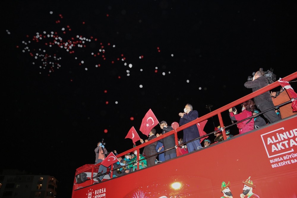 Bursa’da 23 Nisan kutlamalarına renkli final 