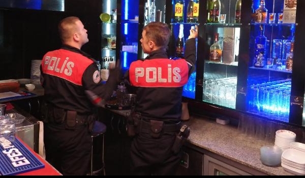 Bursa'da 500 polisle huzur operasyonu: 7 kişi gözaltında