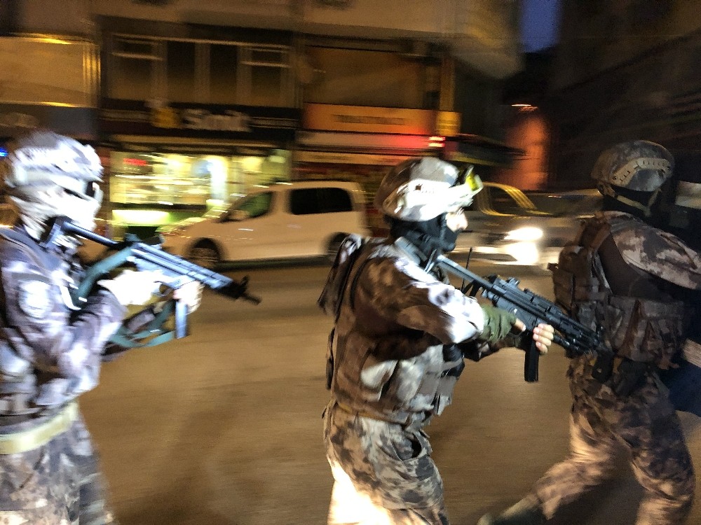 Bursa’da 500 polisle şafak vakti dev uyuşturucu operasyonu... Çok sayıda gözaltı var 