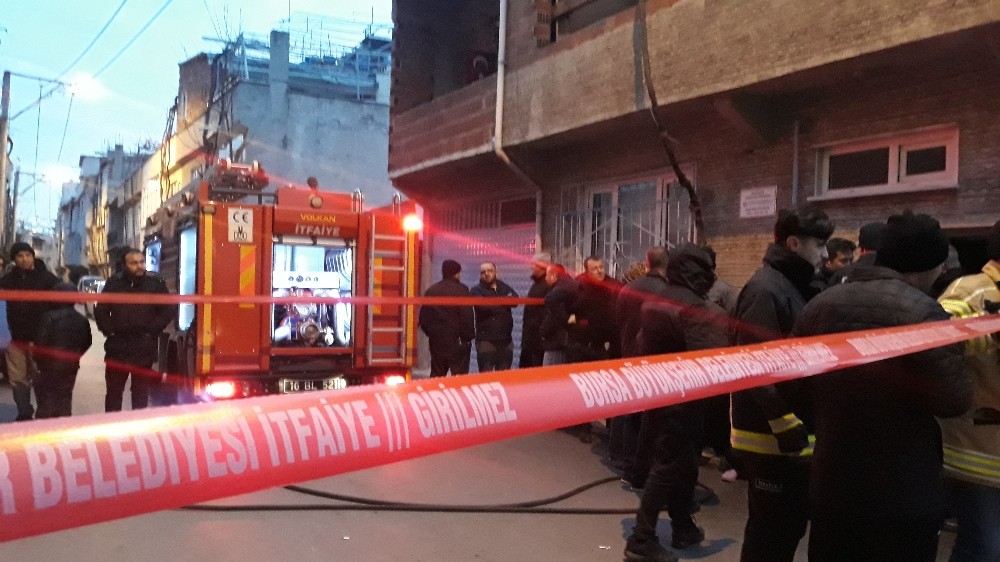 Bursa’da 74 yaşında kadın yanarak can verdi 