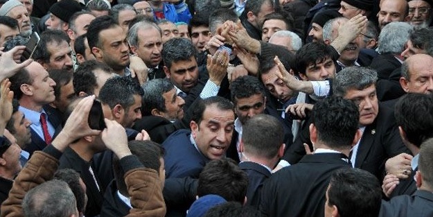 Bursa'da 'Ahmedinejad' izdihamı!