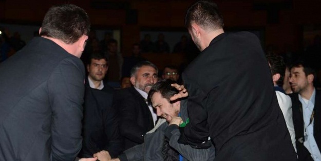 Bursa'da Ahmedinejad'a protesto
