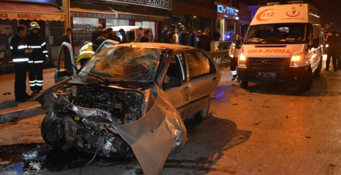 Bursa'da aşırı hız kaza getirdi: 1 ölü, 3 yaralı