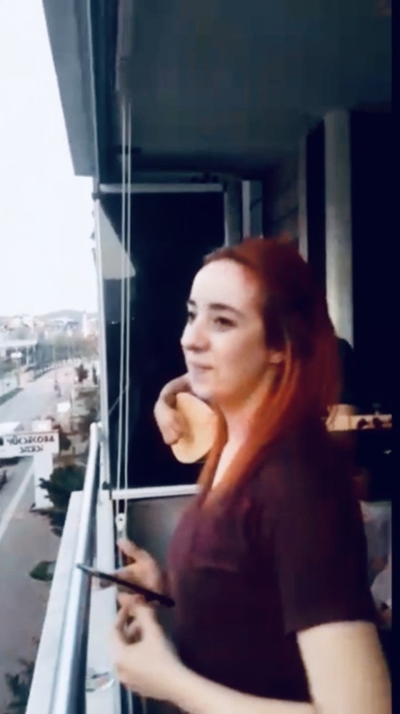 Bursa’da balkon konseri 
