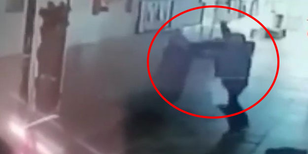 Bursa'da bir veli, çocuğunun öğretmenini tekme tokat dövdü