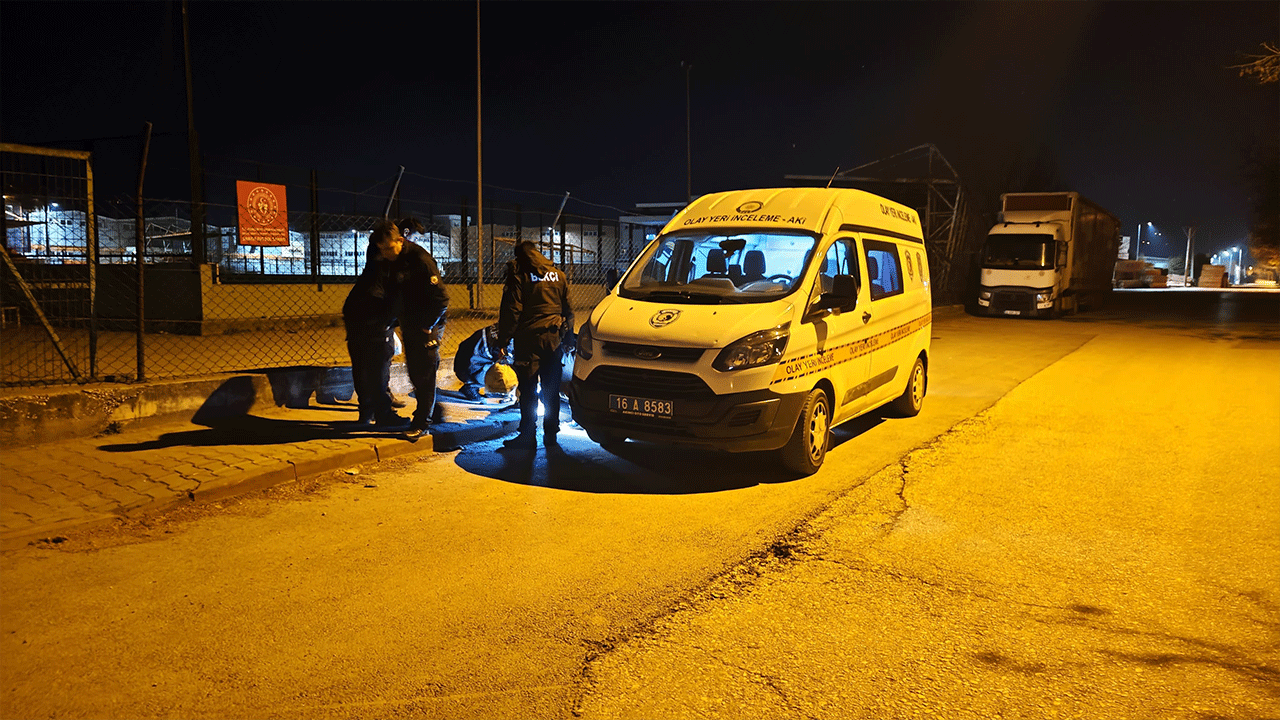 Bursa’da büfe hırsızları suçüstü yakalandı! Yaşları şaşırttı