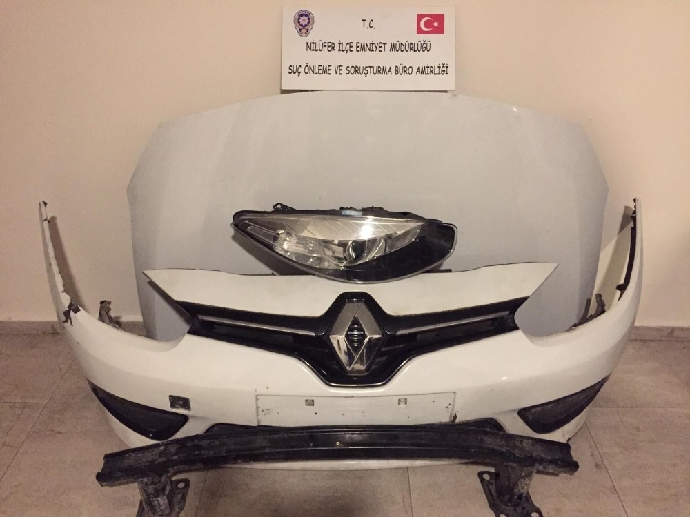 Bursa’da çalıntı araçlar parçalayarak satan zanlılar adliyeye sevk edildi 