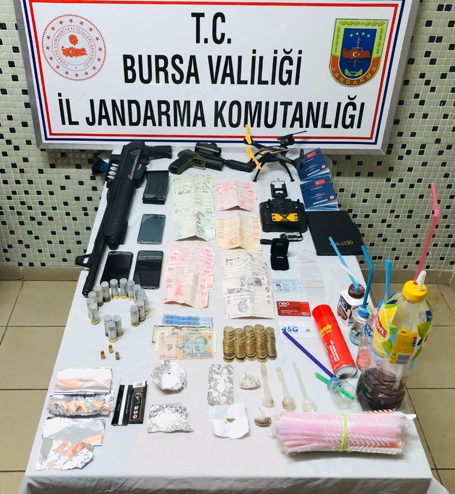 Bursa’da çatıdan çatıya nefes kesen kovalamaca 