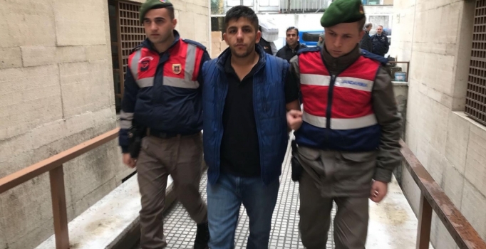 Bursa'da cezaevinden firar etti, internet kafede yakalandı