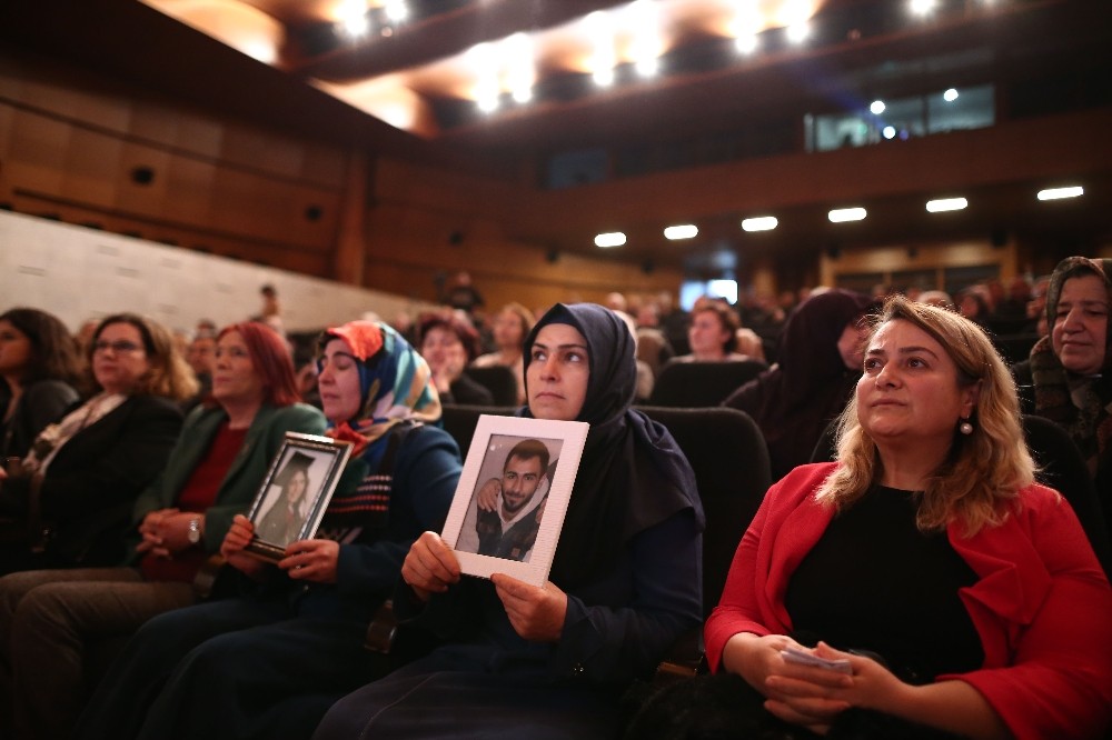 Bursa’da çocukları dağa kaçırılan annelerle şehit yakınları bir araya geldi 