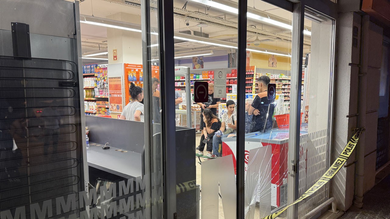 Bursa'da dehşet anları! Marketin ortasında kurşun yağdırdı