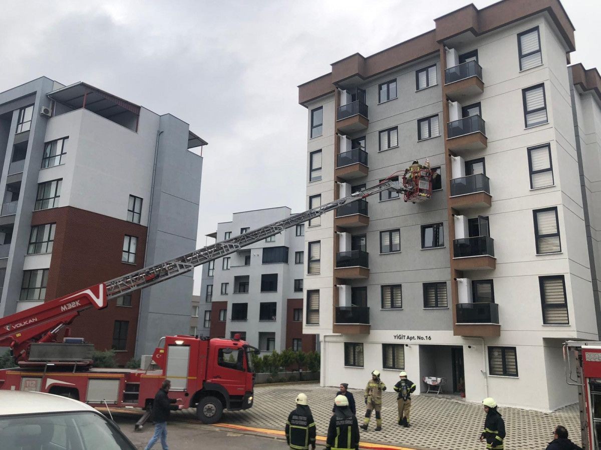 Bursa'da doğalgaz paniği! Bina boşaltıldı