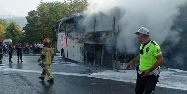 Bursa'da faciadan dönüldü: Yanan otobüsteki 40 yolcu tahliye edildi
