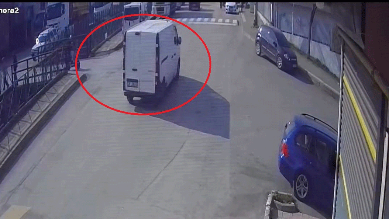 Bursa'da feci kaza! Ehliyetsiz sürücünün çarptığı voleybolcu kız yaşam savaşı veriyor