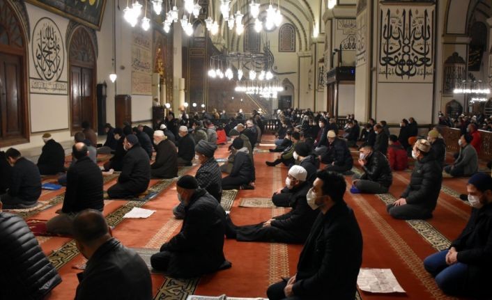 Bursa’da gençler sabah namazında buluştu