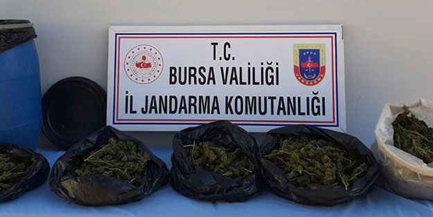 Bursa'da gömülü 5 kilo esrar ele geçirildi