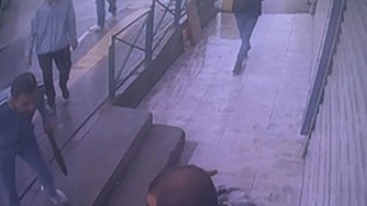 Bursa'da husumetlisini pompalı tüfekle vurduğu anlar kamerada!