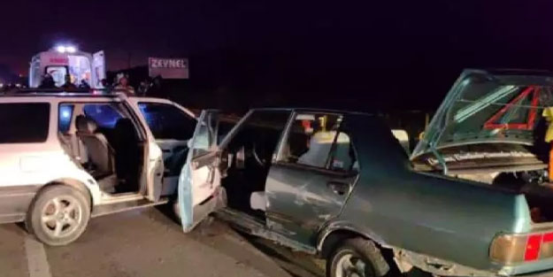 Bursa'da iki otomobil çarpıştı: 6 yaralı