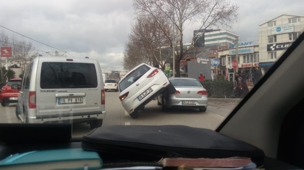 Bursa’da ilginç kaza 