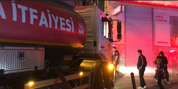 Bursa’da iş hanının çatı katı cayır cayır yandı