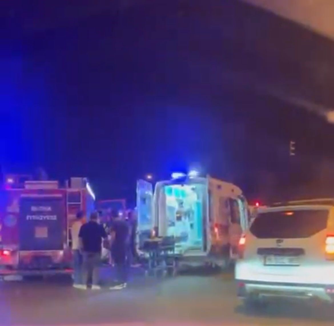 Bursa’da işçileri taşıyan servis ile kamyonet çarpıştı: 8 yaralı