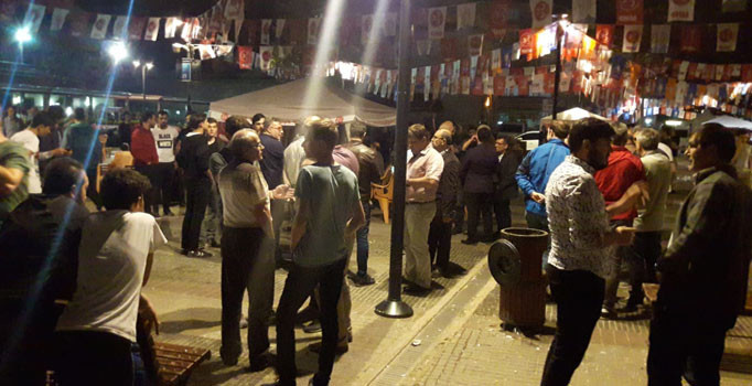 Bursa'da İYİ Parti ve MHP'liler yan bakma yüzünden birbirine girdi