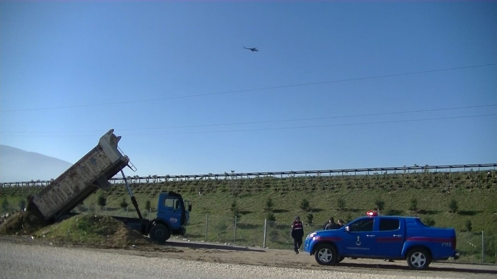 Bursa’da kaçak hafriyat döken sürücüye helikopterli baskın 