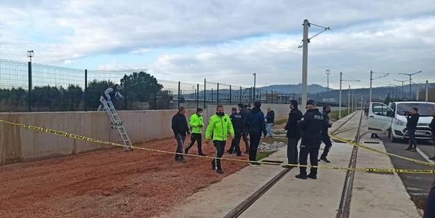 Bursa'da kan donduran olay! Köpekler yarısını yemiş