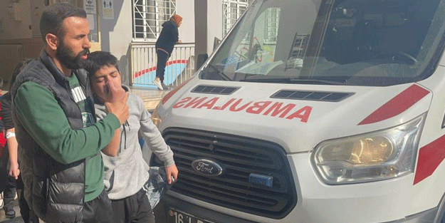Bursa'da korku dolu anlar! 13 öğrenci hastanelik oldu