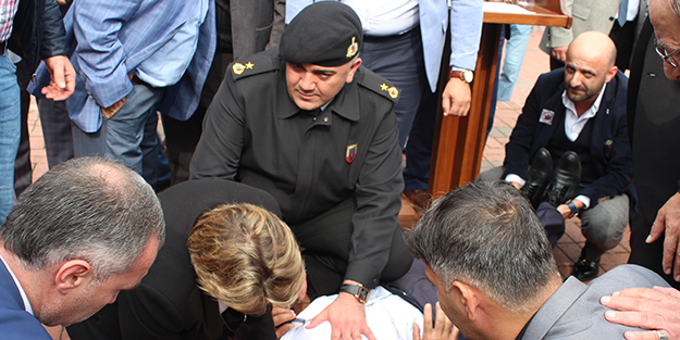 Bursa'da korkutan olay! İki muhtar törende bayıldı