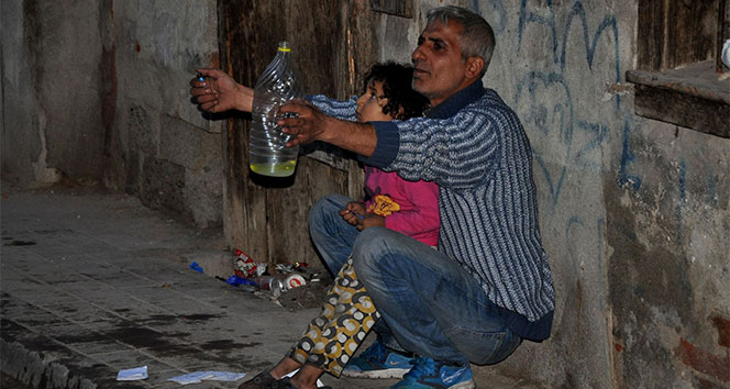 Bursa'da kucağındaki yeğeniyle birlikte kendini yakmak istedi