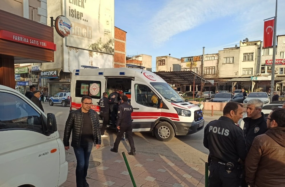 Bursa’da kuyumcuyu darp ederek kaçtılar 
