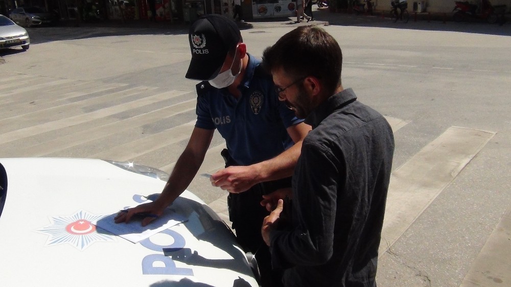 Bursa’da maske takmayanlara ceza yağdı 