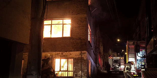 Bursa'da metruk binada çıkan yangın söndürüldü