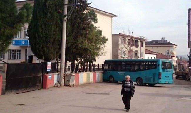 Bursa'da okul önünde faciadan dönüldü