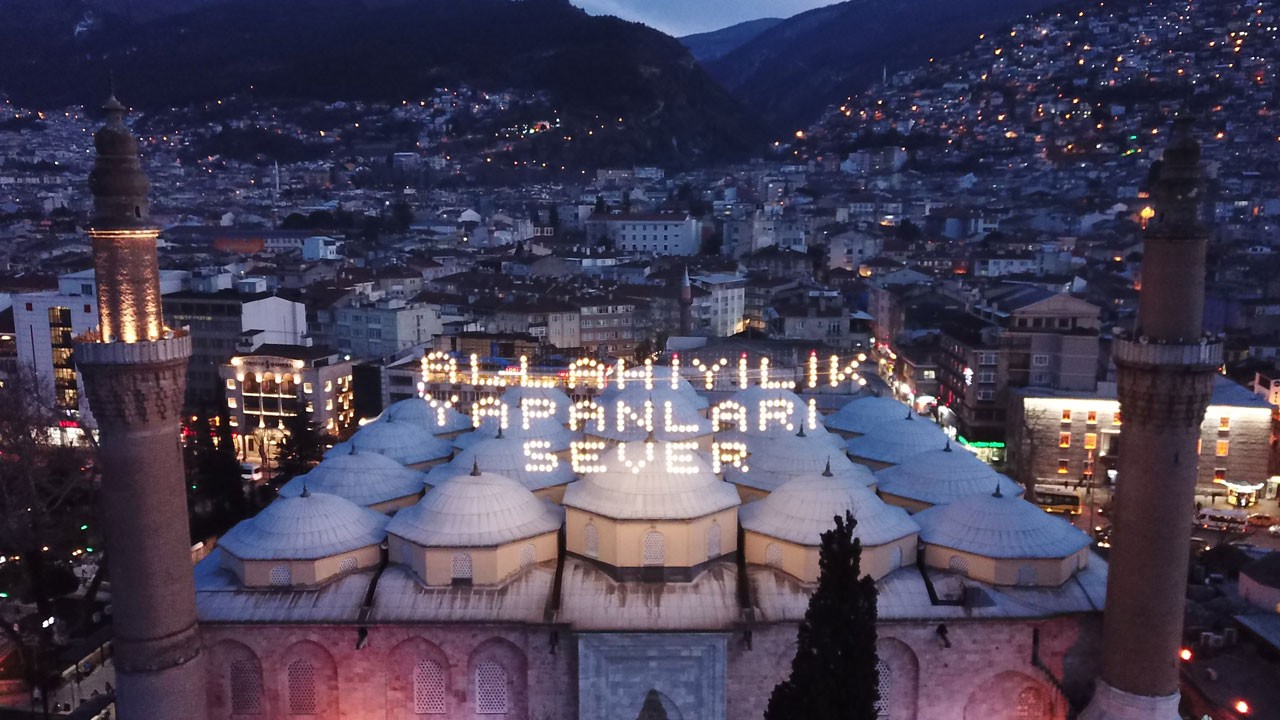 Bursa’da Ramazan ayının ışığı yandı