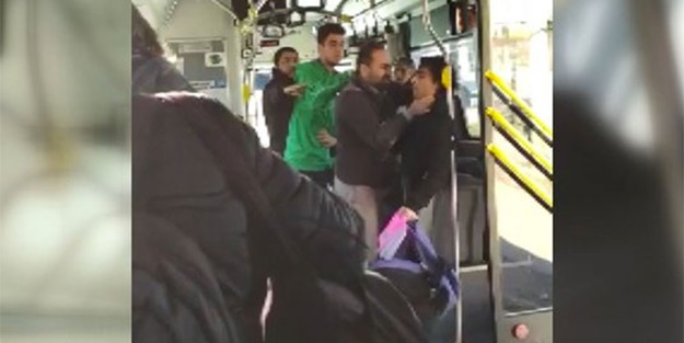 Bursa'da rezil görüntü! Üstü kirli diye küçük çocuğu otobüsten attı