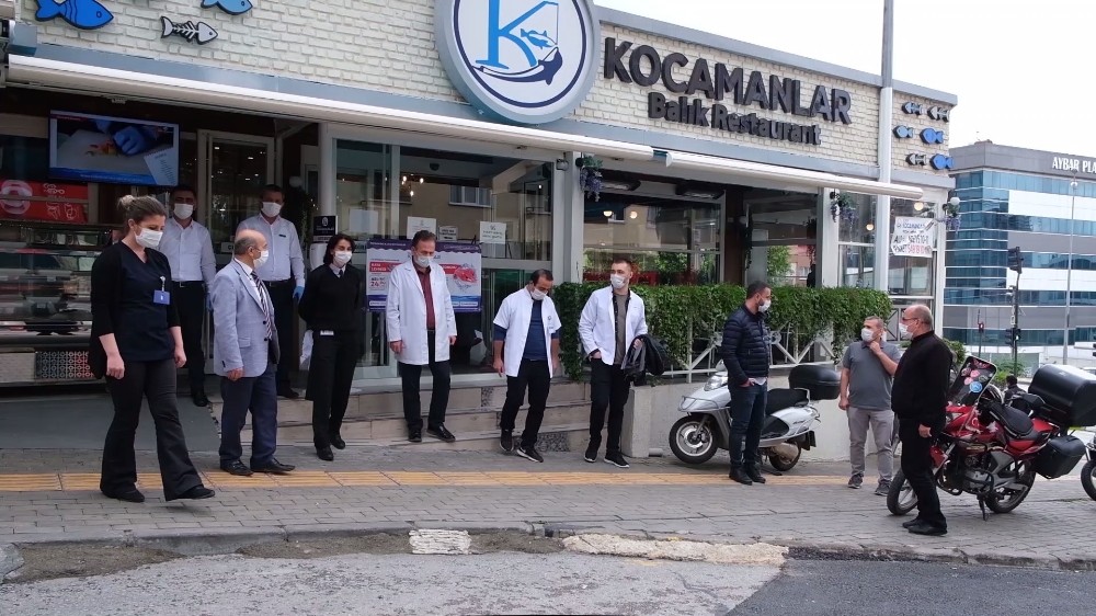 Bursa’da sağlık çalışanlarına balık ikramı 