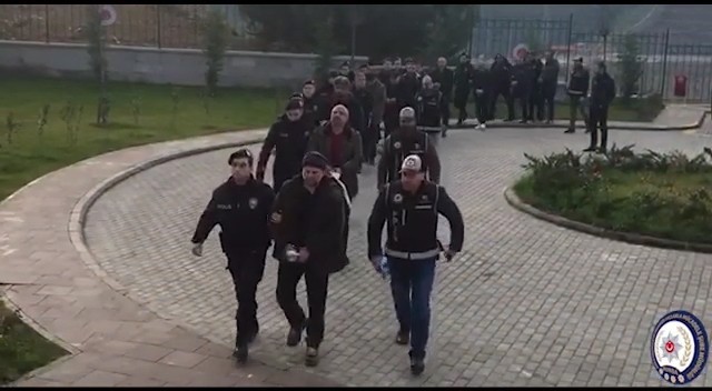 Bursa’da silah tacirlerine operasyon: 10 tutuklu 
