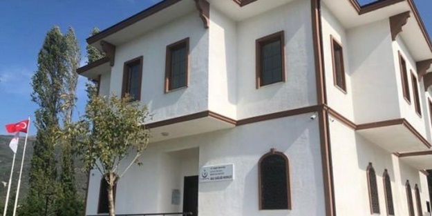 Bursa'da skandal! Ömer Halisdemir'in adını indirdiler